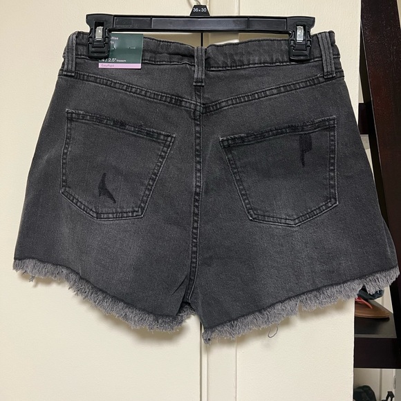 NWT - Wild Fable black denim shorts - Size 4 - Picture 2 of 2
